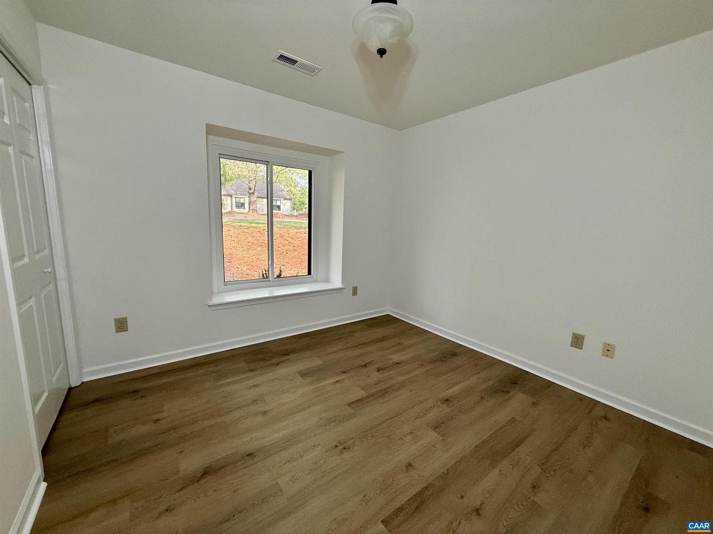 1026 Highlands Dr photo 14