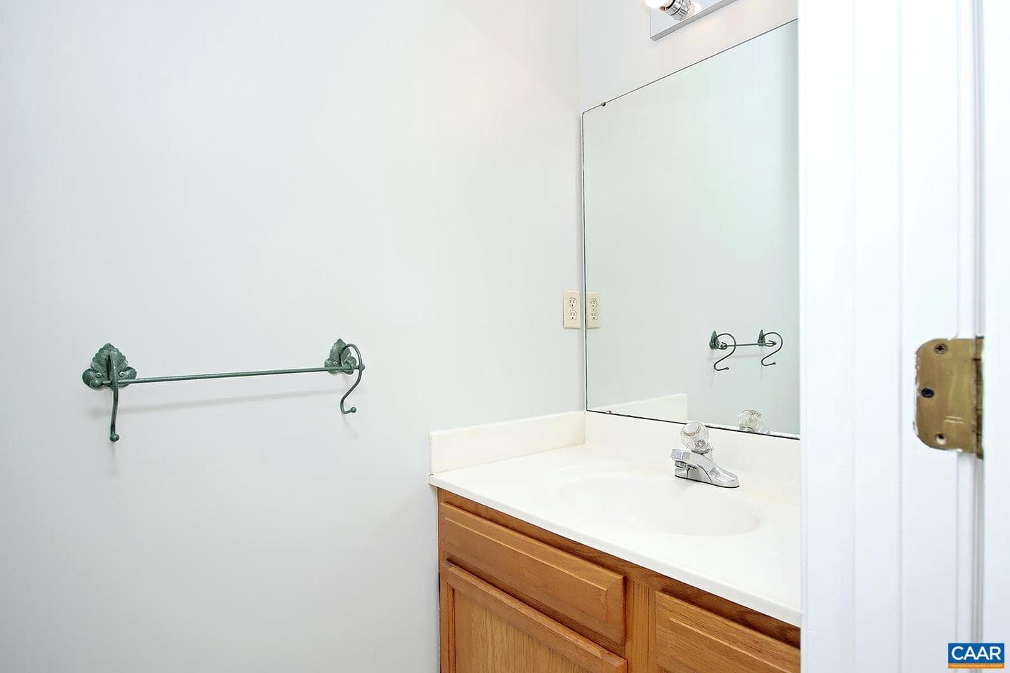 972 Grayson Ln photo 9