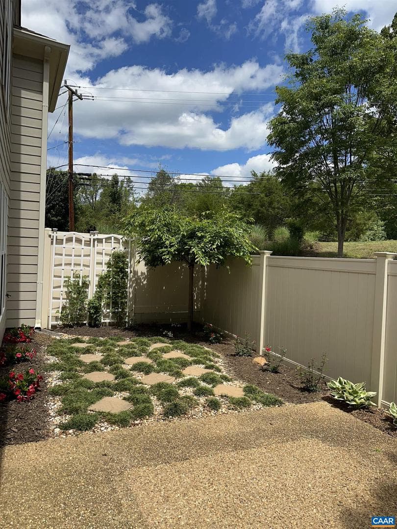 1315 Gate Post Ln photo 33