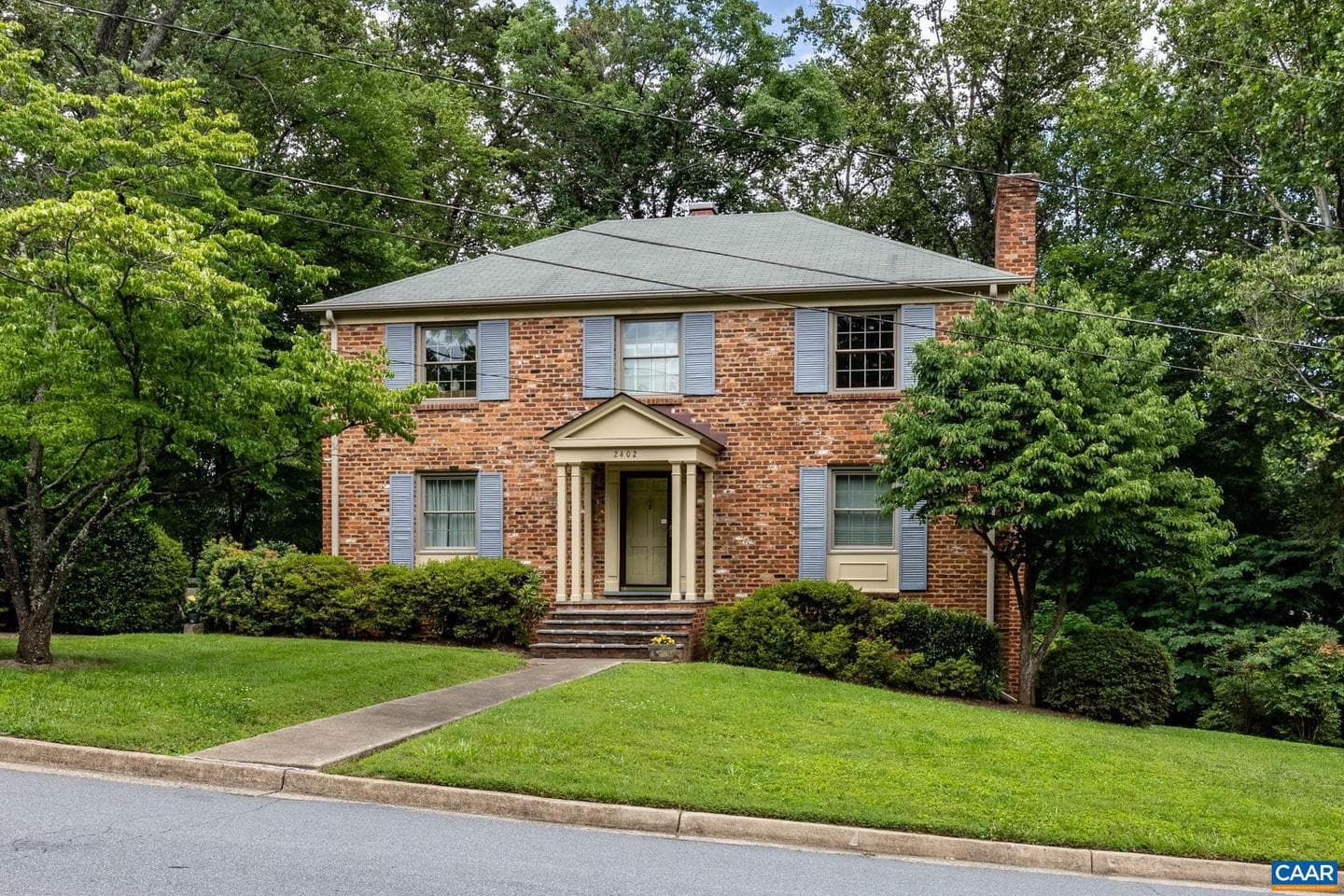 2402 Bennington Rd photo 12
