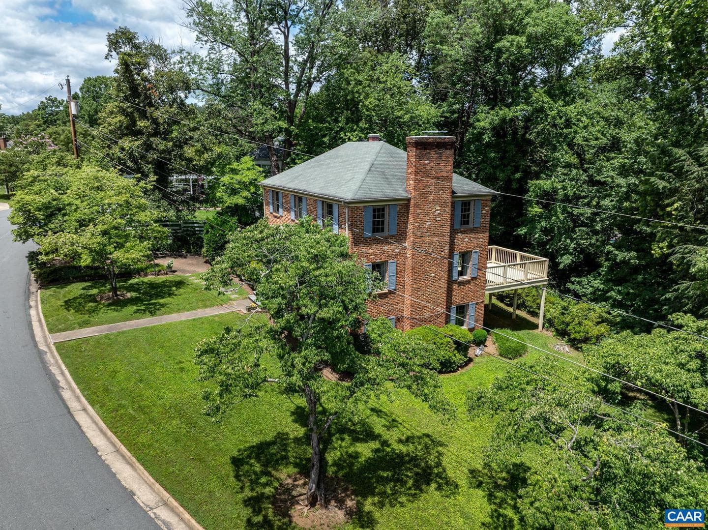 2402 Bennington Rd photo 14