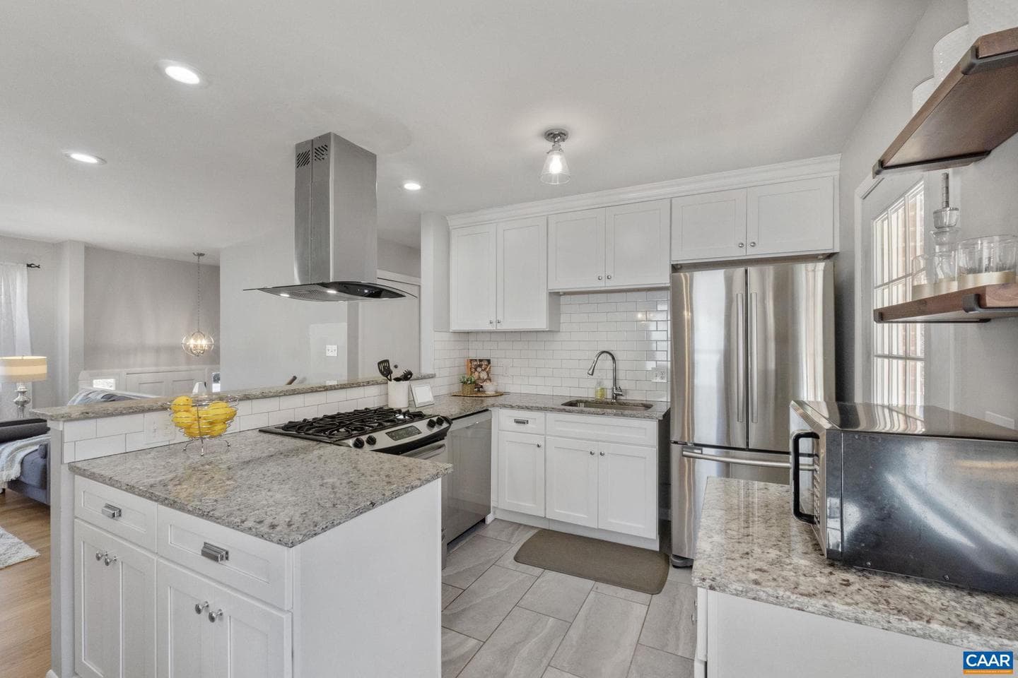 2310 Wayne Ave photo 10