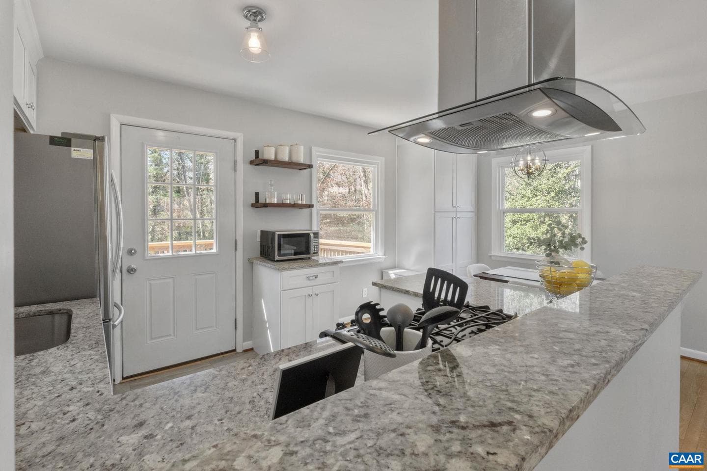2310 Wayne Ave photo 13