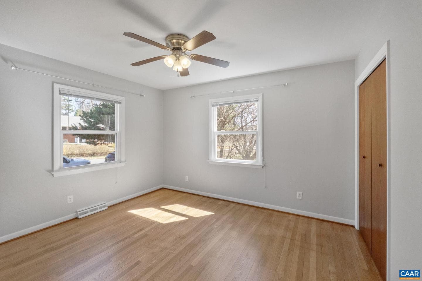 2310 Wayne Ave photo 20