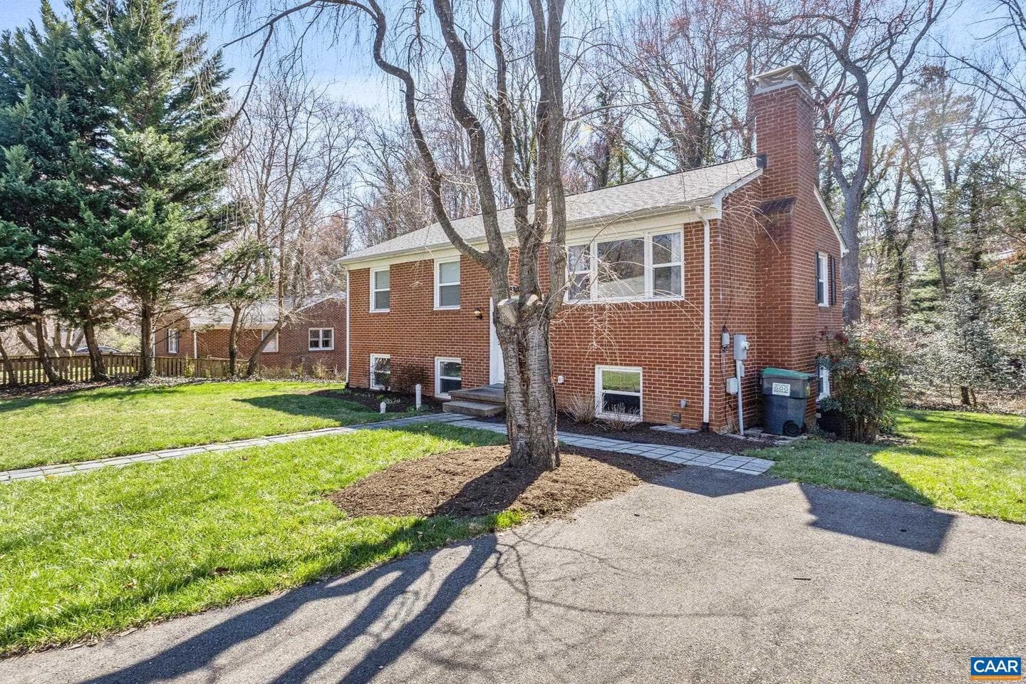 2310 Wayne Ave photo 43