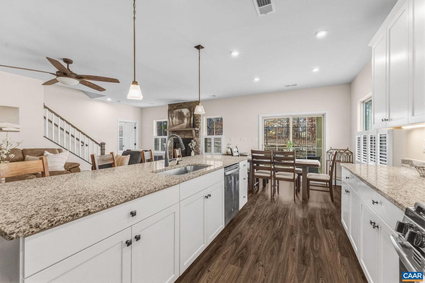 360 Winding Rd photo 23