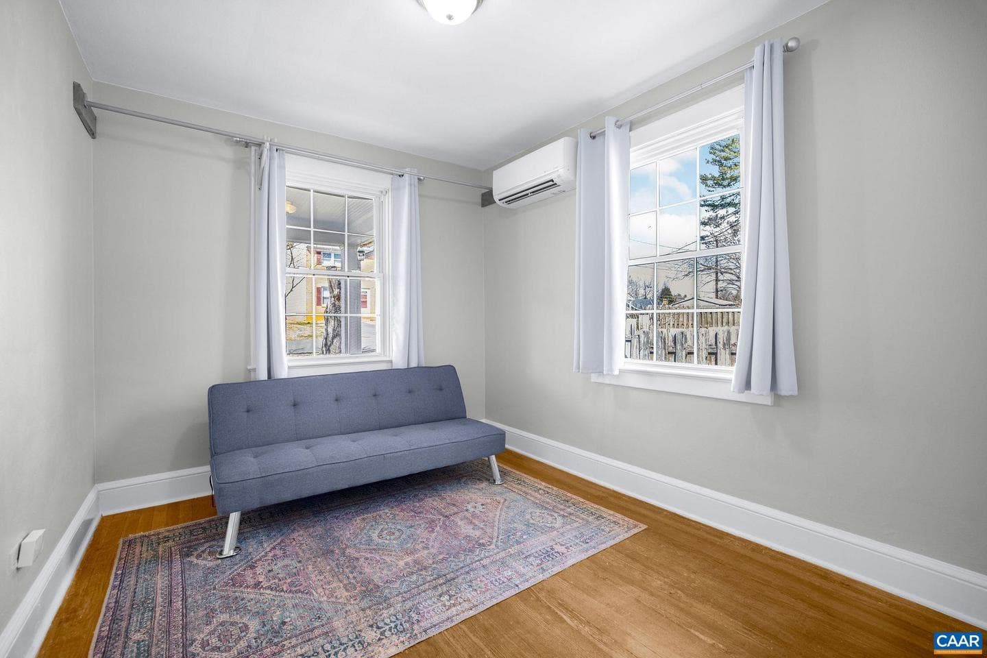 526 Caroline Ave photo 15