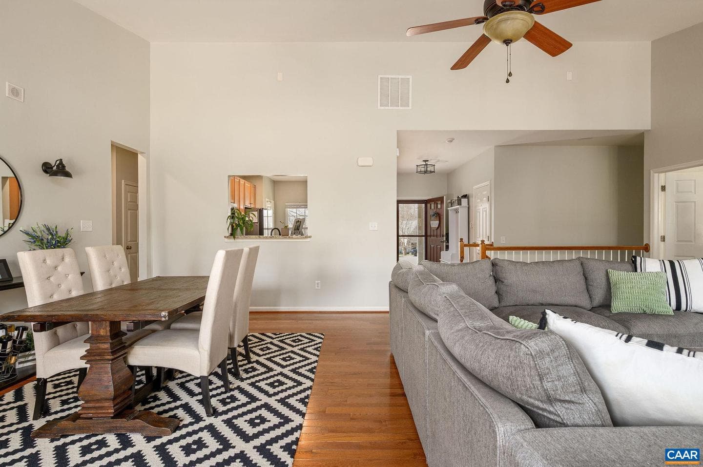 123 Sydney Way photo 4