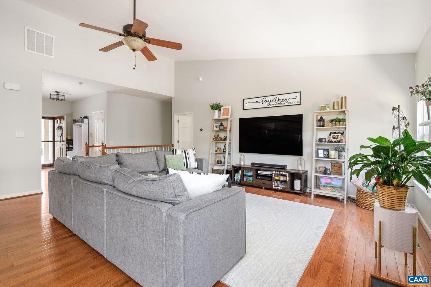 123 Sydney Way photo 7