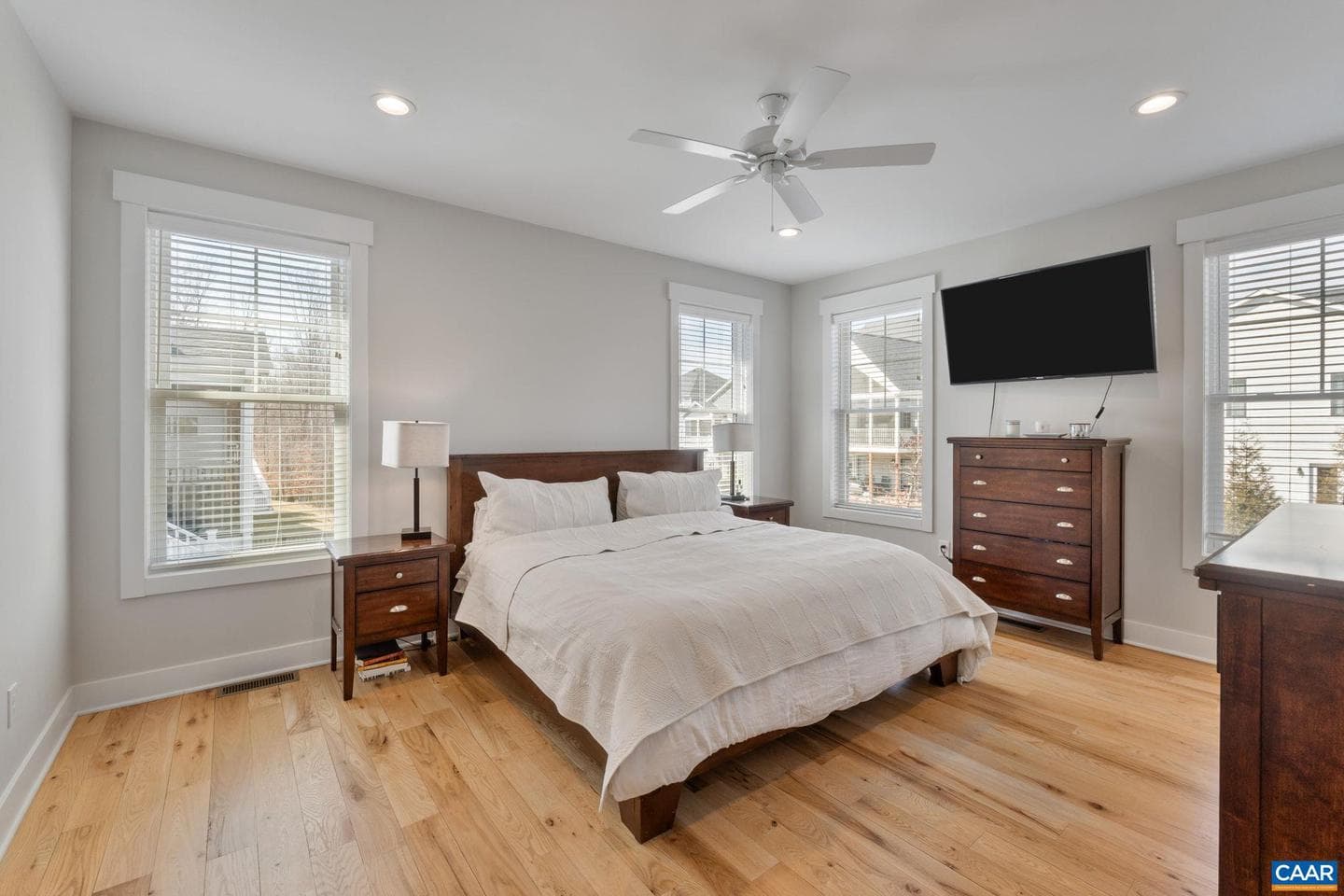2206 Fowler Cir photo 20