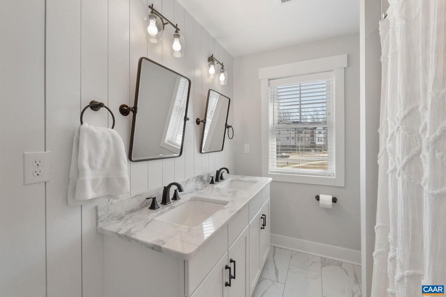 2206 Fowler Cir photo 28