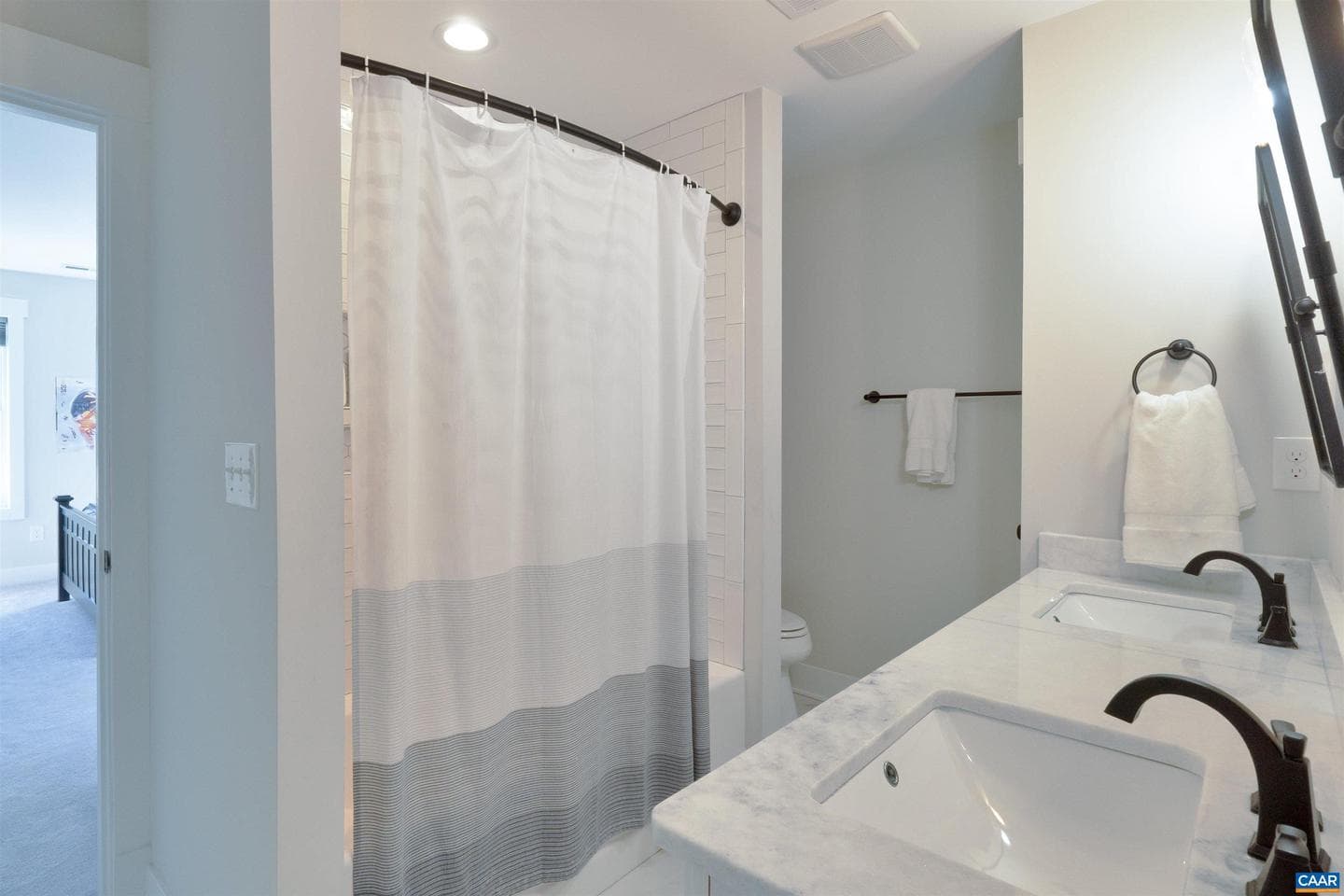 2206 Fowler Cir photo 32