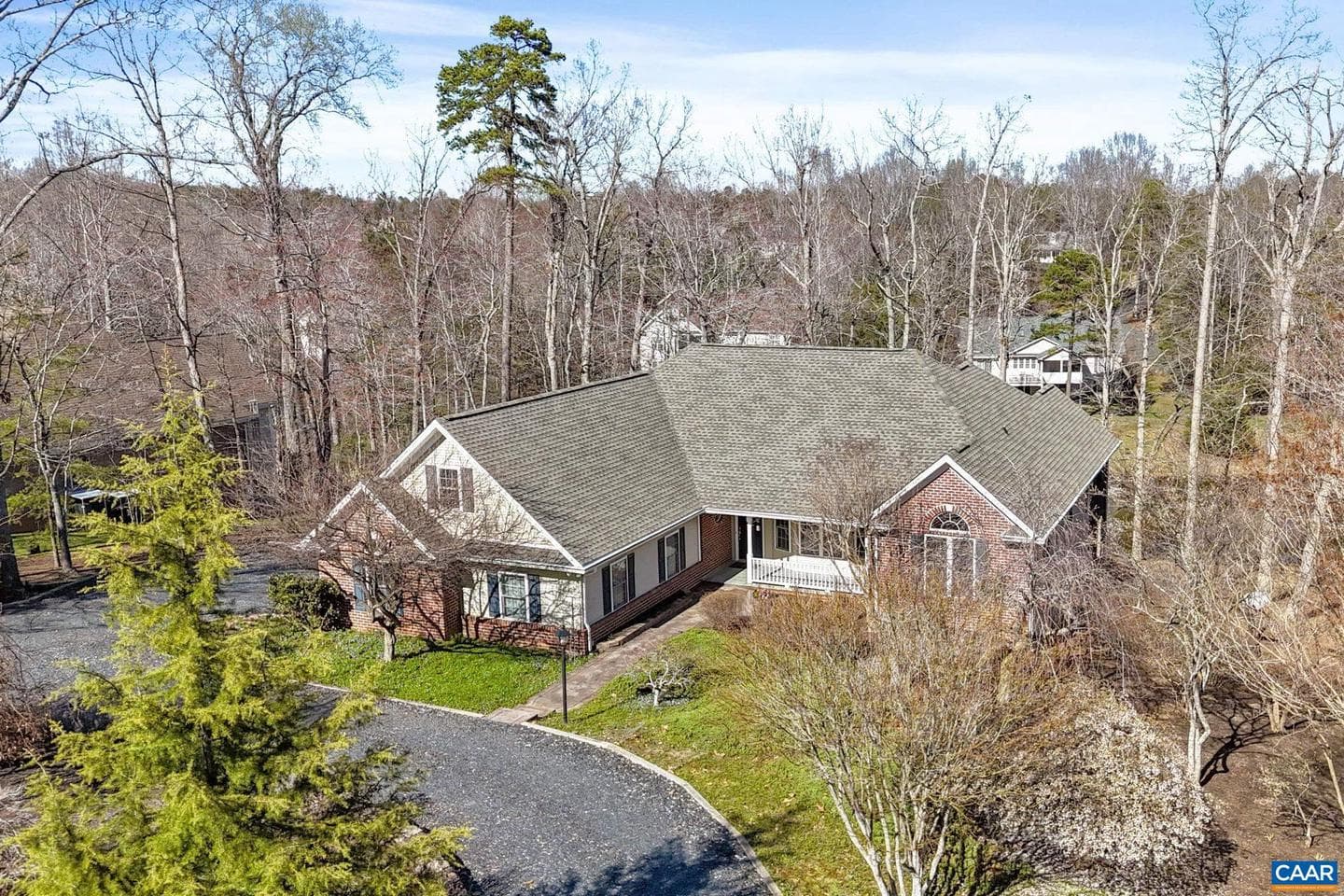 24 Fleetwood Dr photo 2