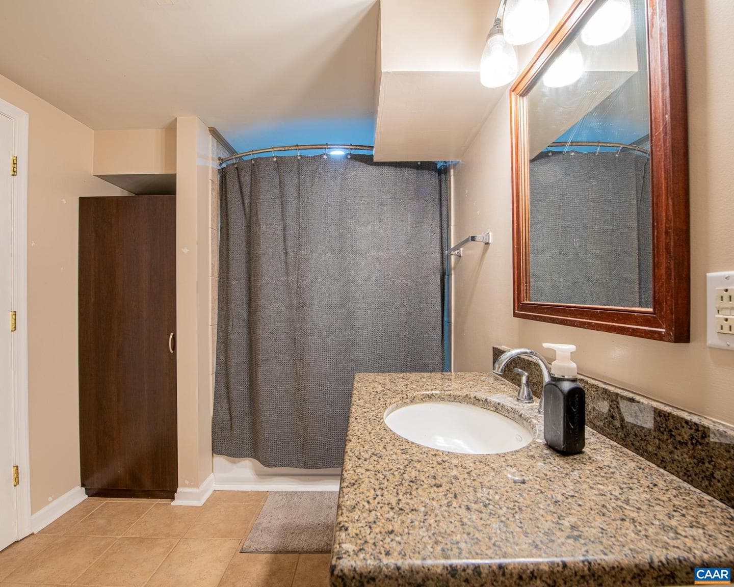 836 Toms Rd photo 15