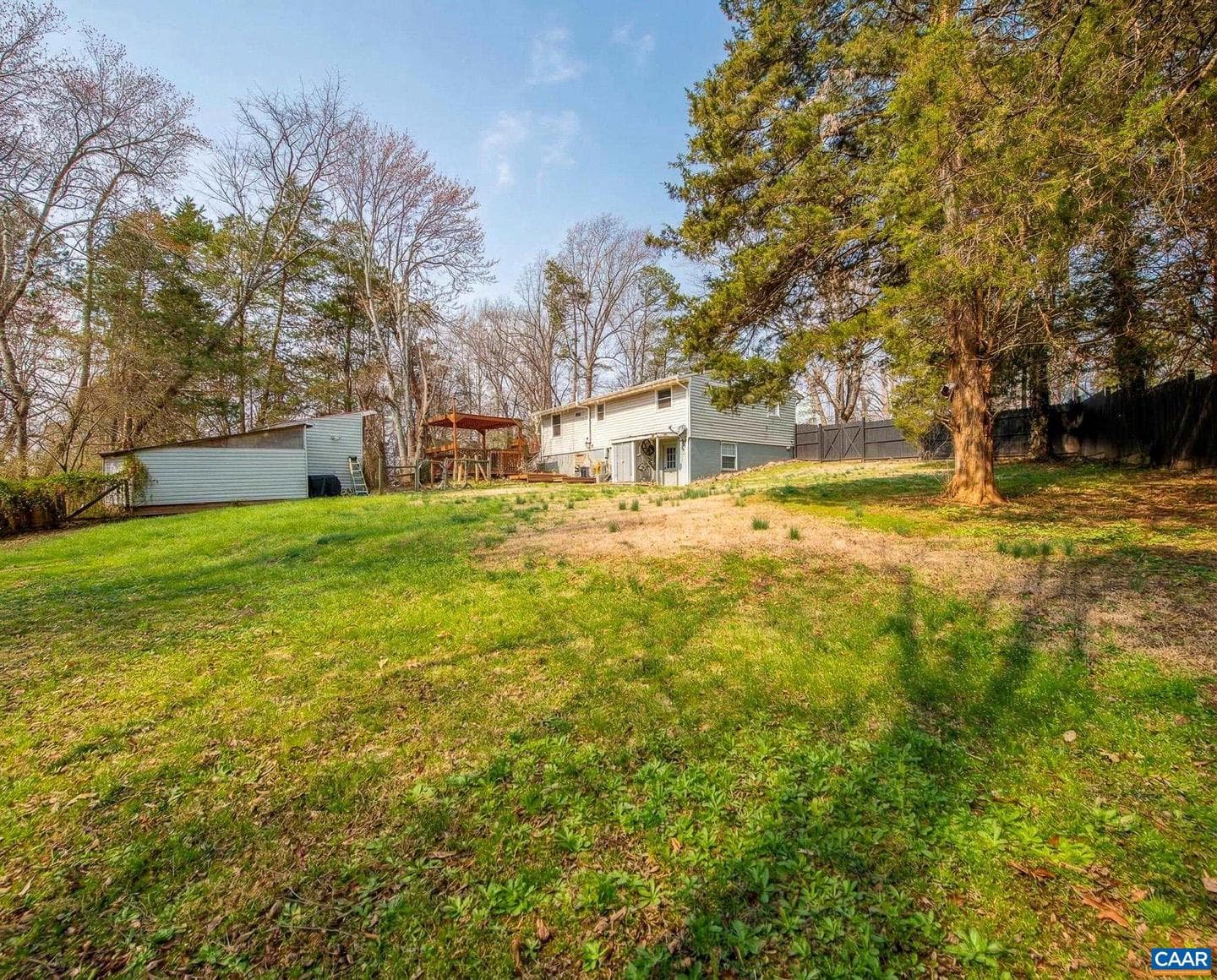 836 Toms Rd photo 27