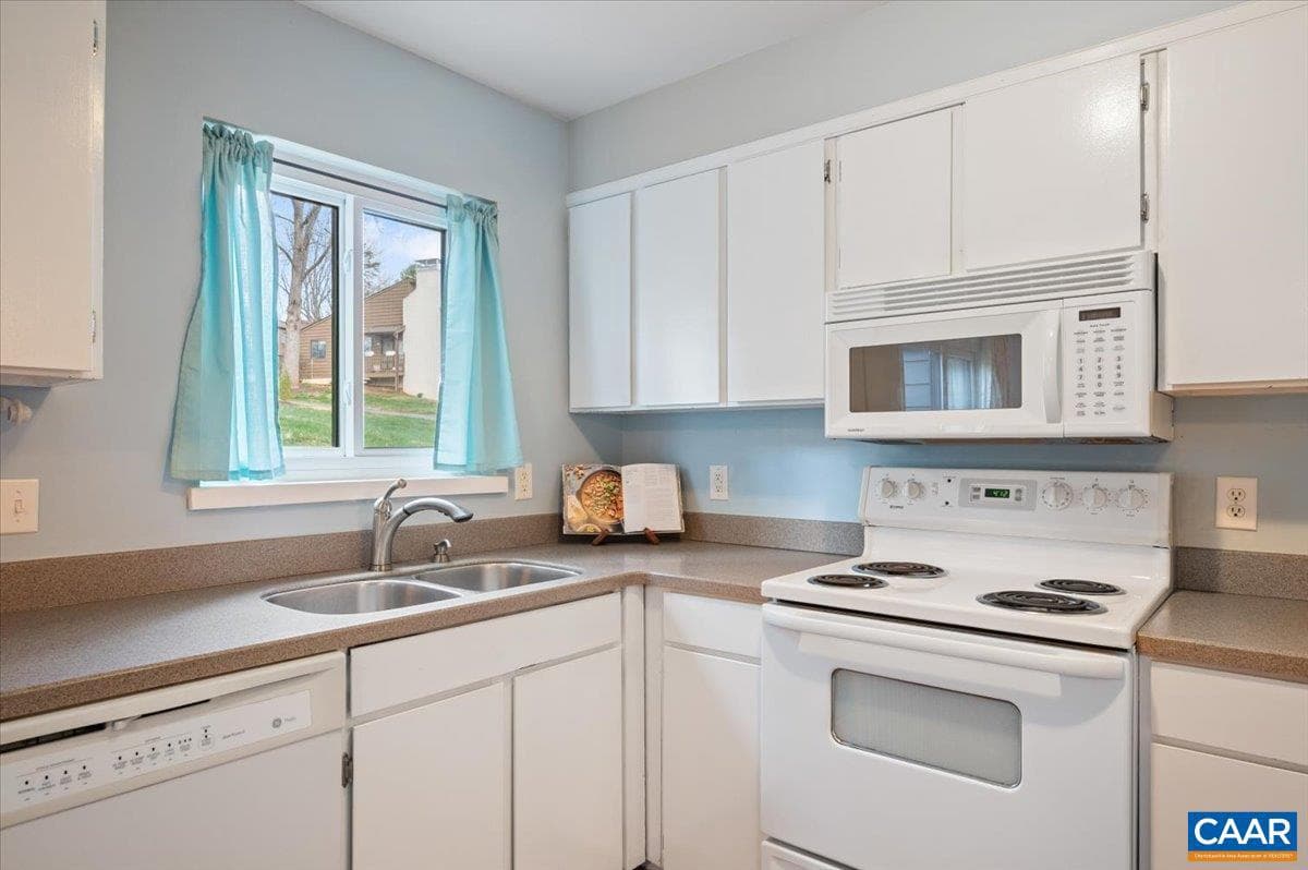 301 Harvest Dr photo 23
