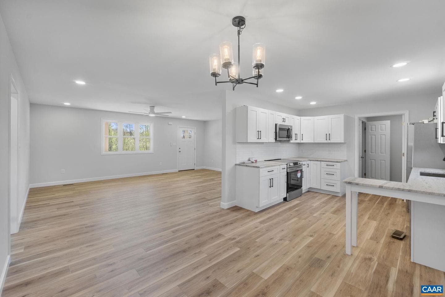 140 Dogwood Hts photo 11