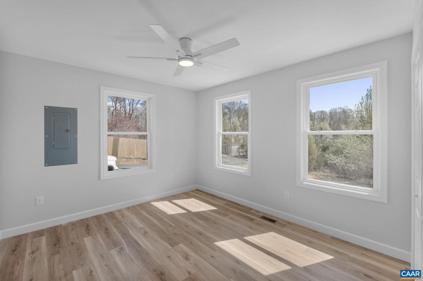 140 Dogwood Hts photo 33