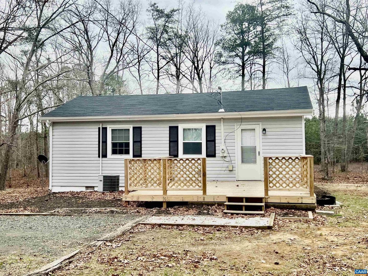 8955 Louisa Rd photo 3
