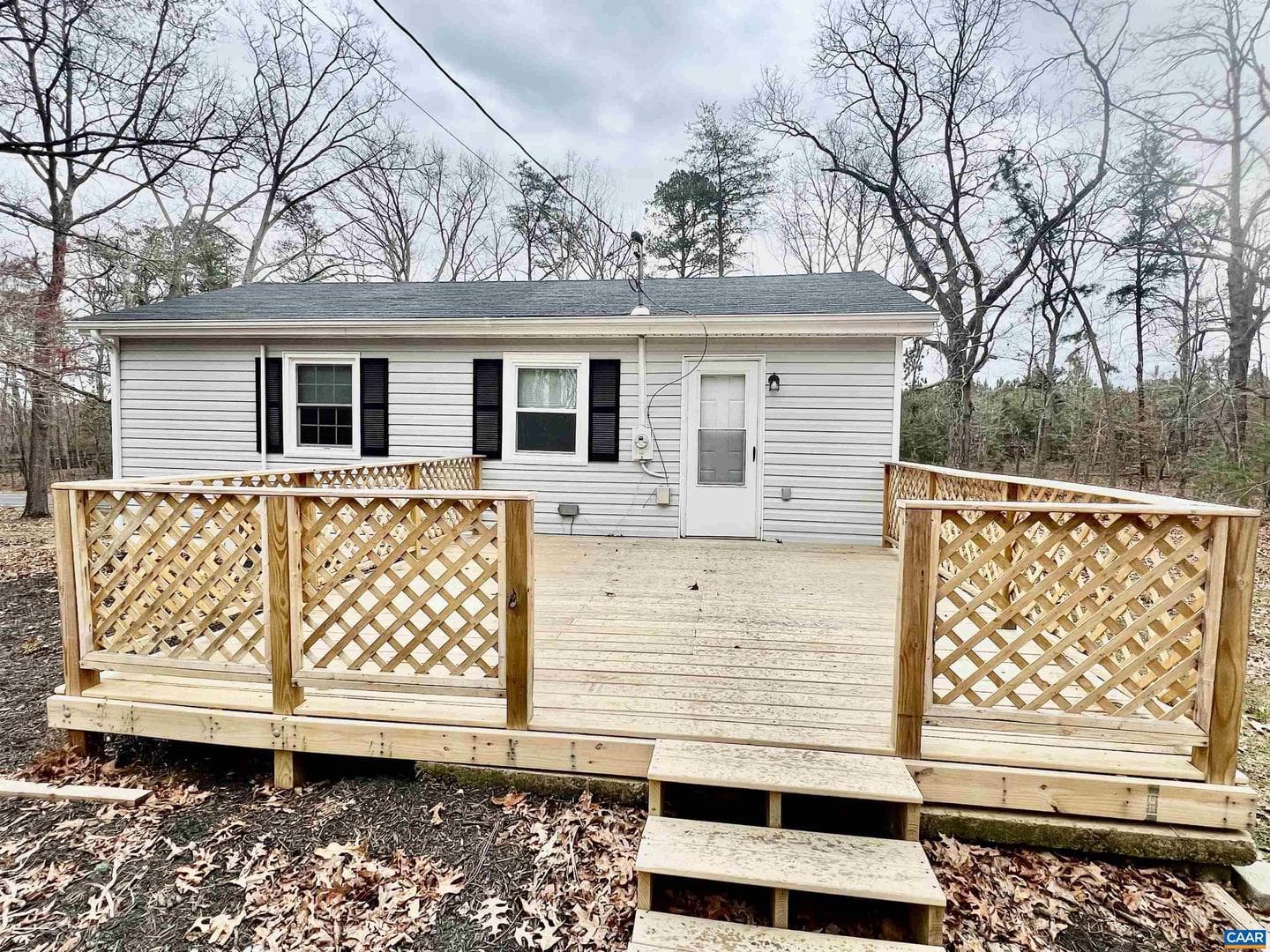 8955 Louisa Rd photo 4