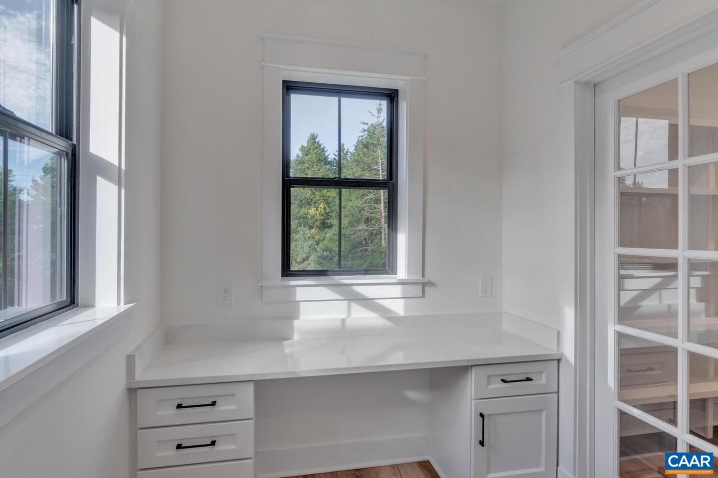 42 Borthwick St photo 15