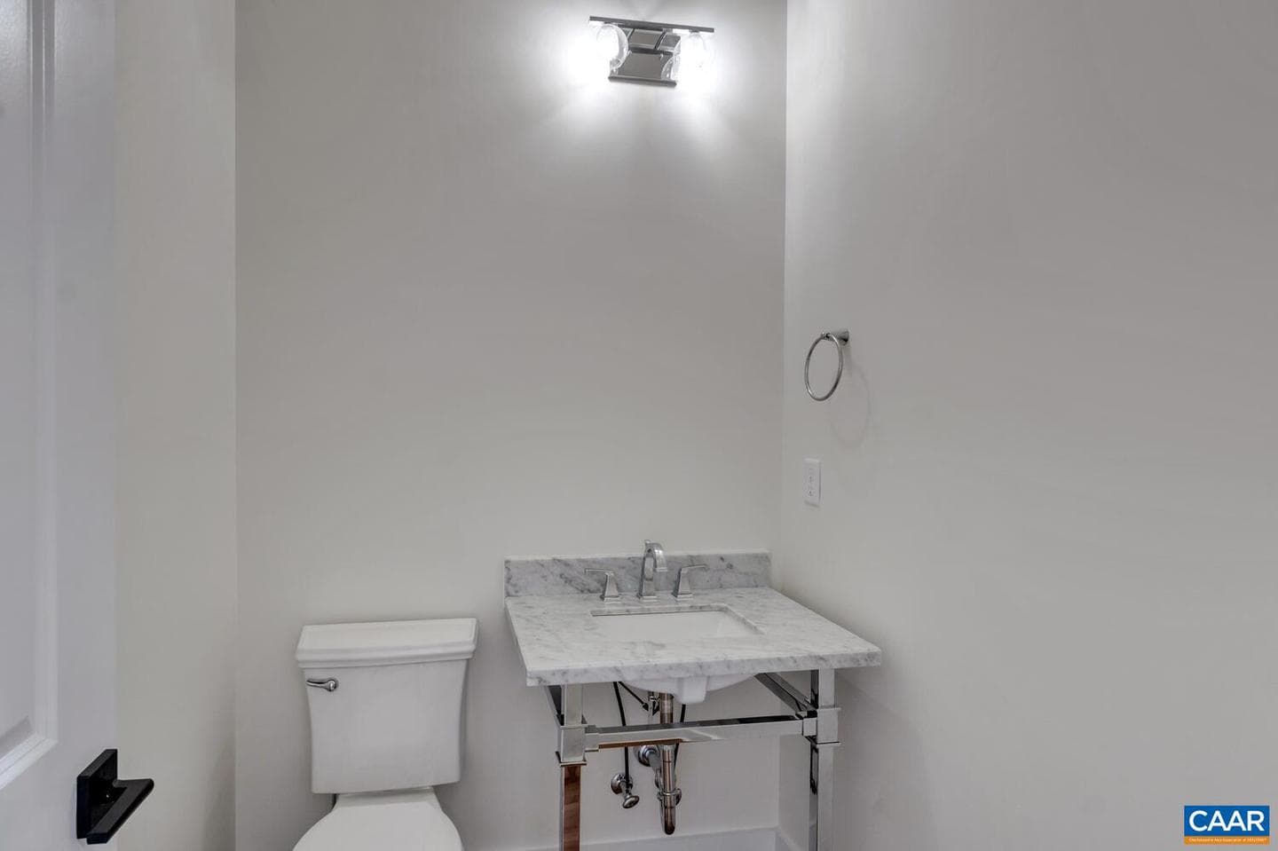 42 Borthwick St photo 19