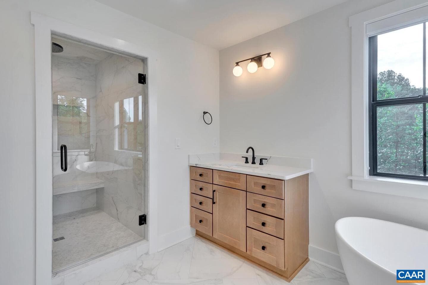 42 Borthwick St photo 33