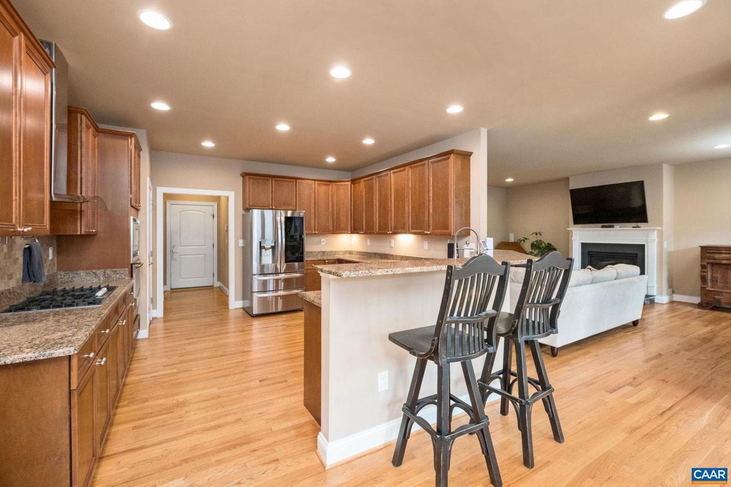 612 London Ct photo 16