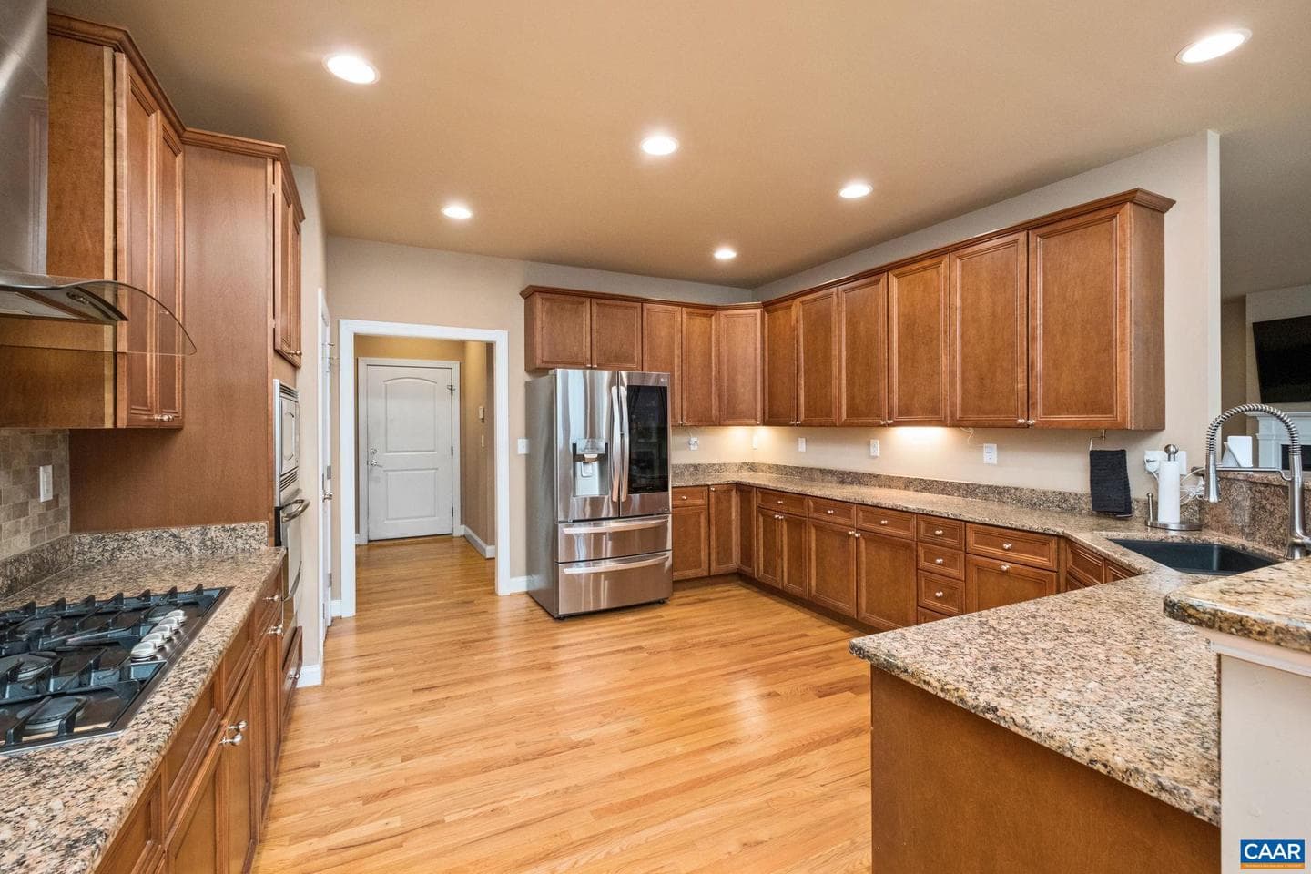 612 London Ct photo 17