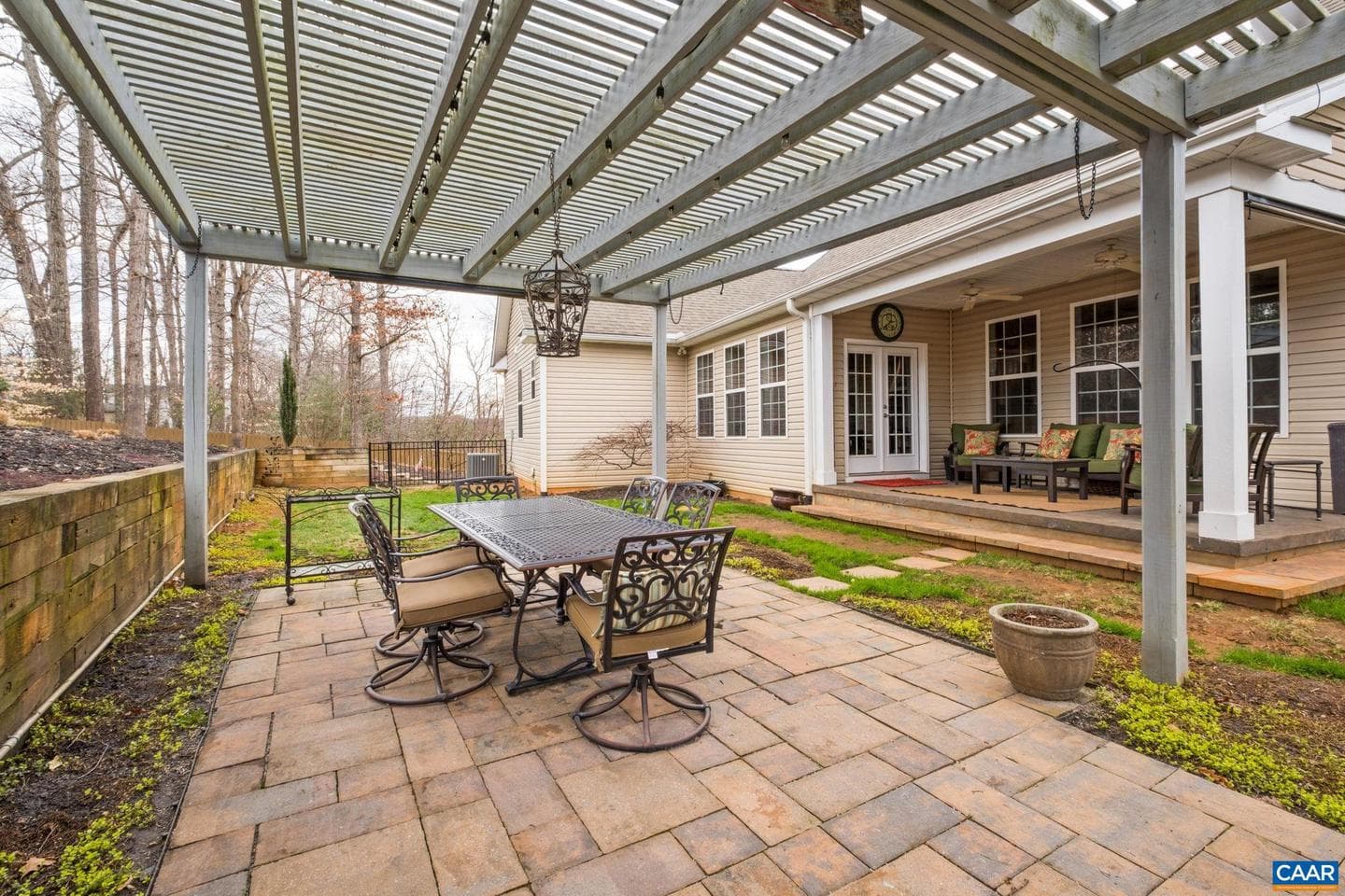612 London Ct photo 50
