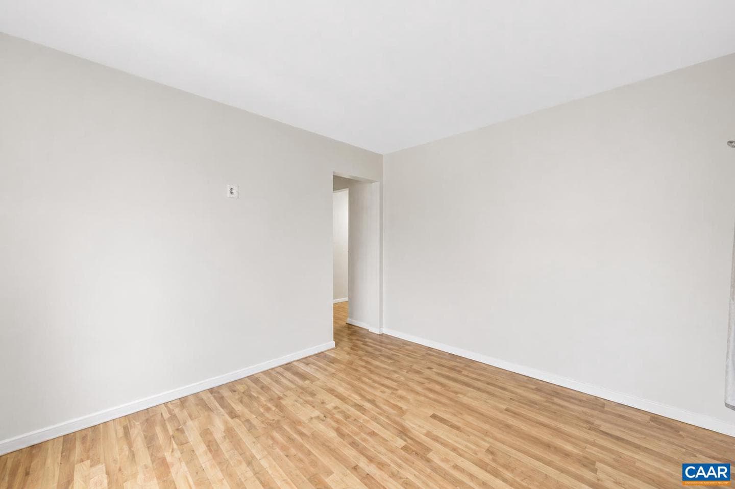 1250 Clifden Grn photo 12