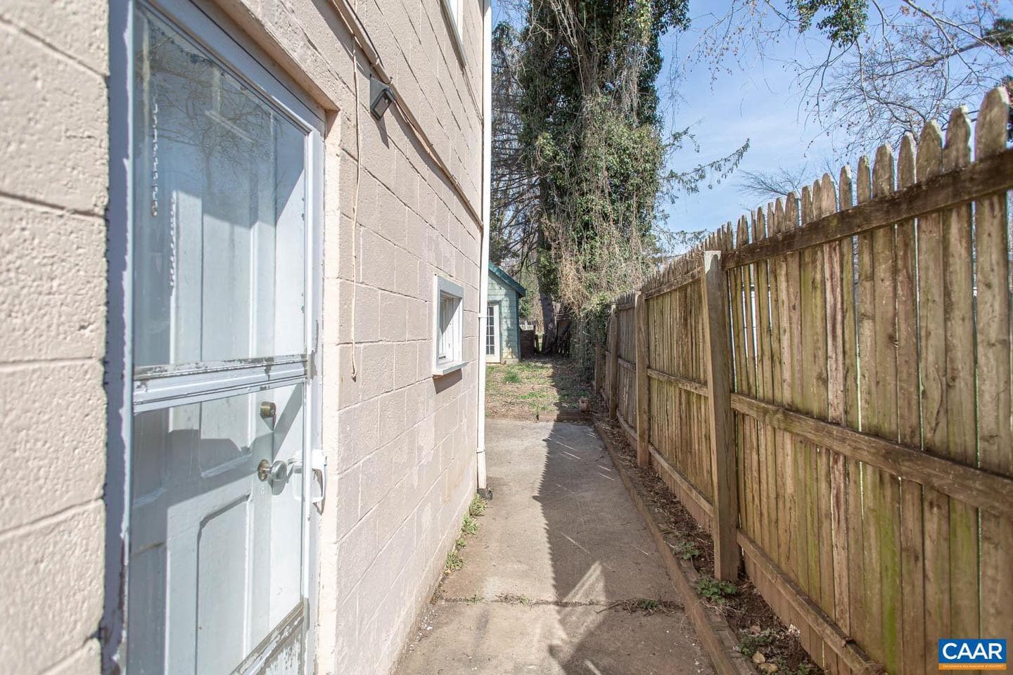1421 Cherry Ave photo 23
