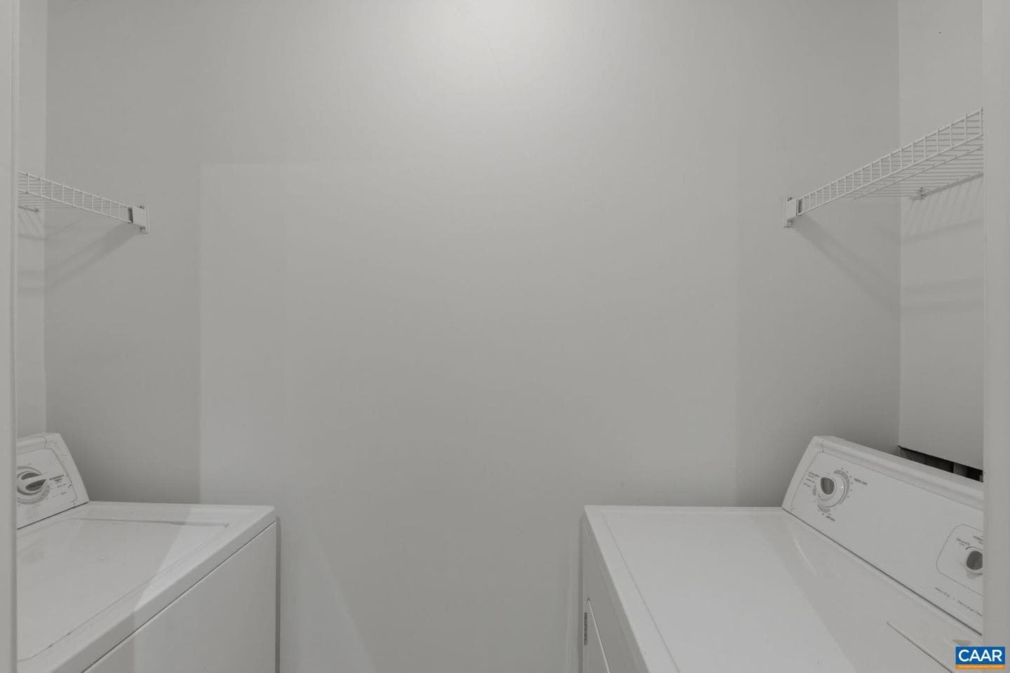 720 Walker Sq #1b photo 6