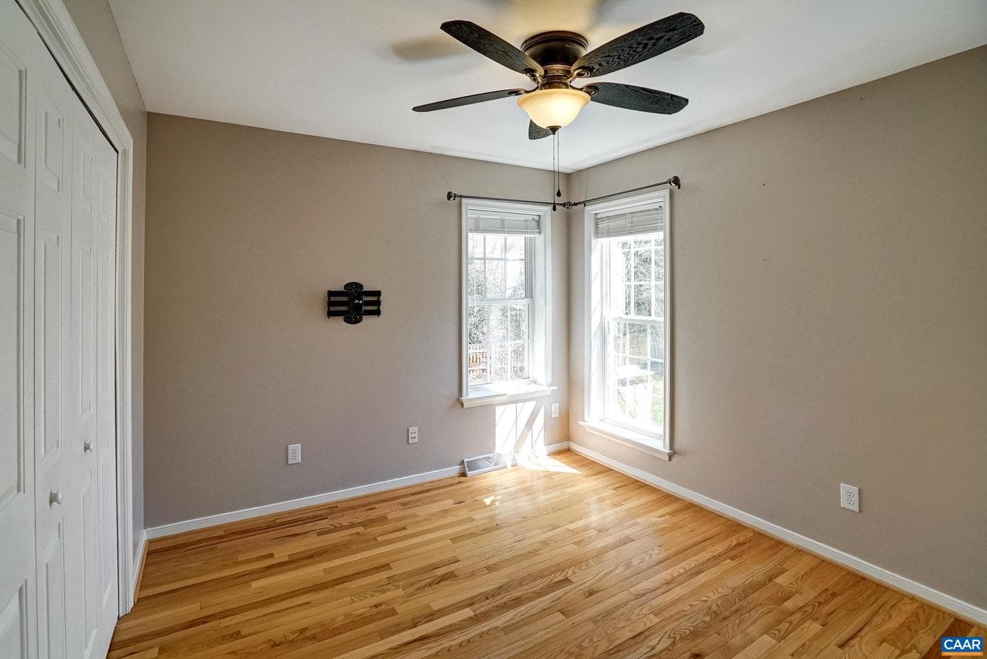 145 Grayrock Dr photo 38