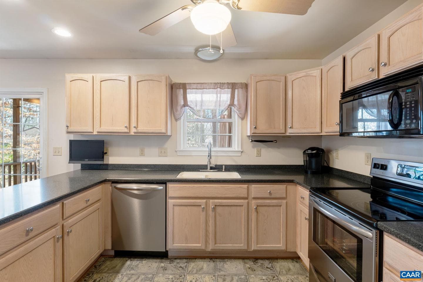37 West Lake Forest Dr photo 12