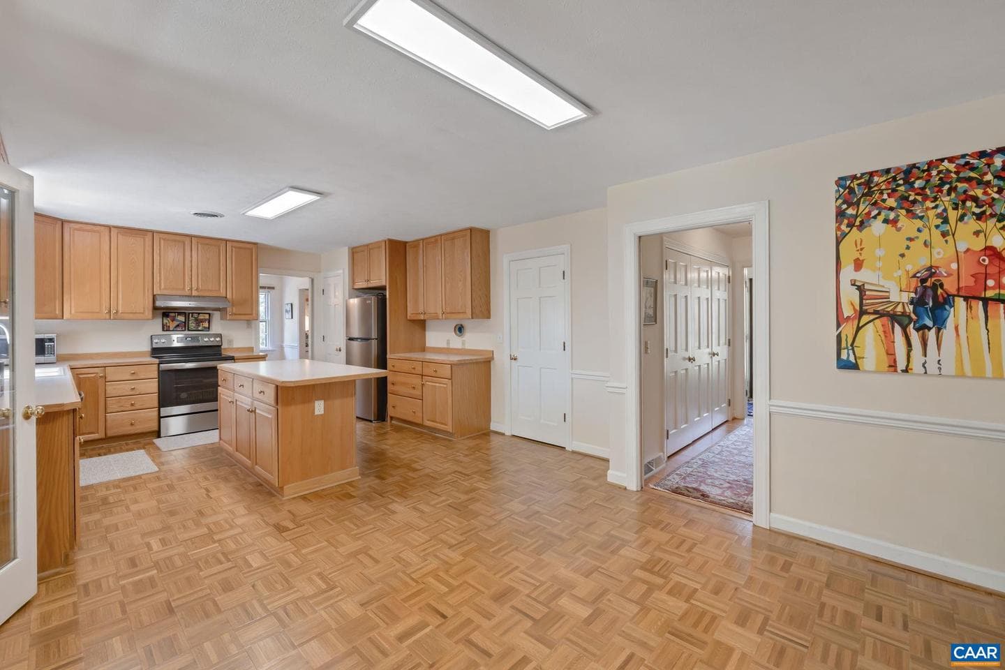 311 Gloucester Rd photo 10