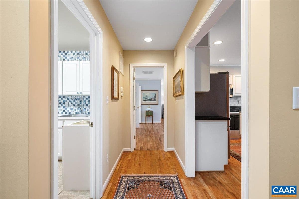 12 Barrett St photo 12