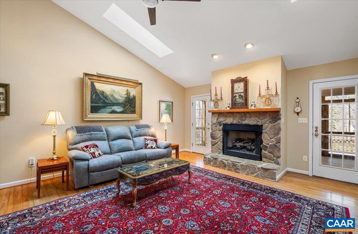 12 Barrett St photo 6