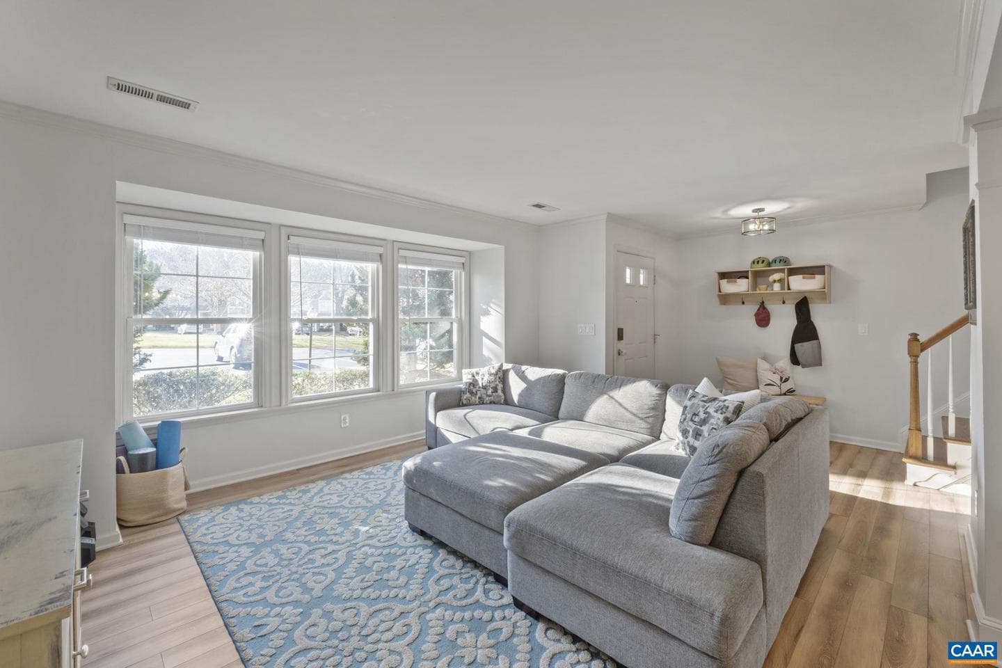 3278 Gateway Cir photo 5