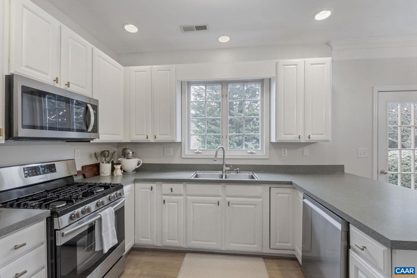 1131 Rustic Willow Ln photo 16