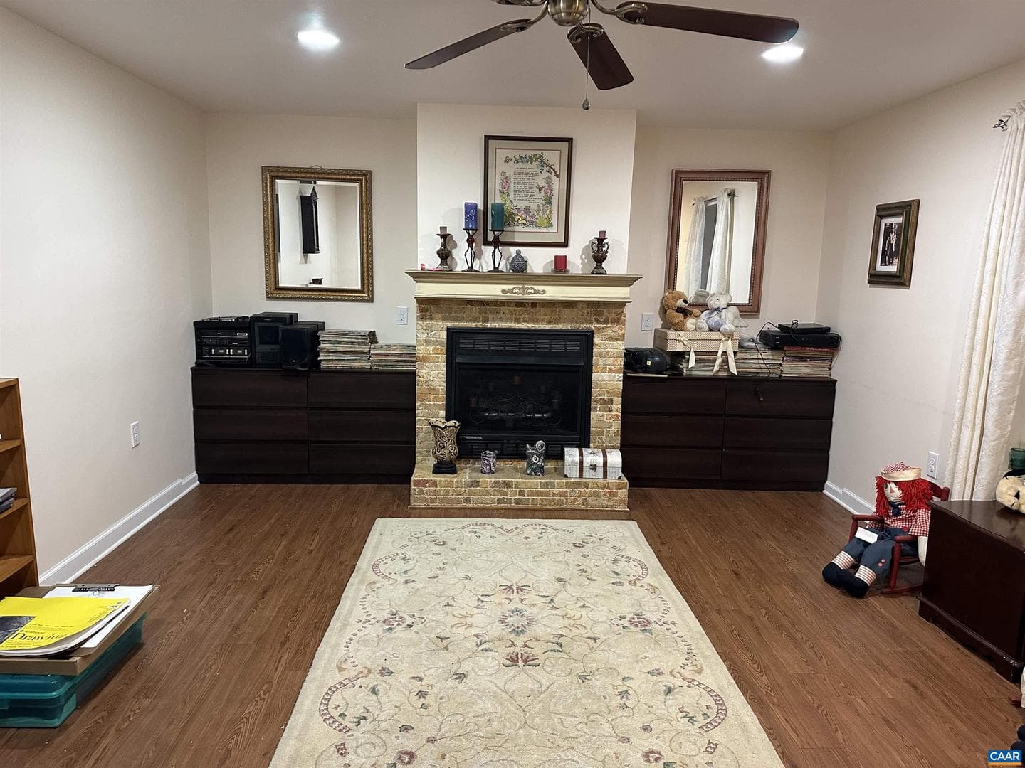 145 Butler Ln photo 35
