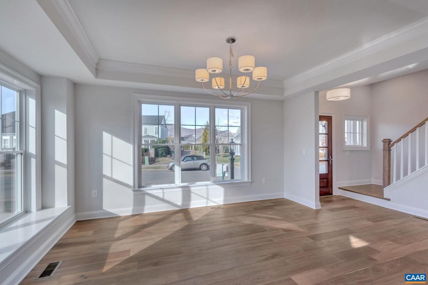 5481 Golf Dr photo 12