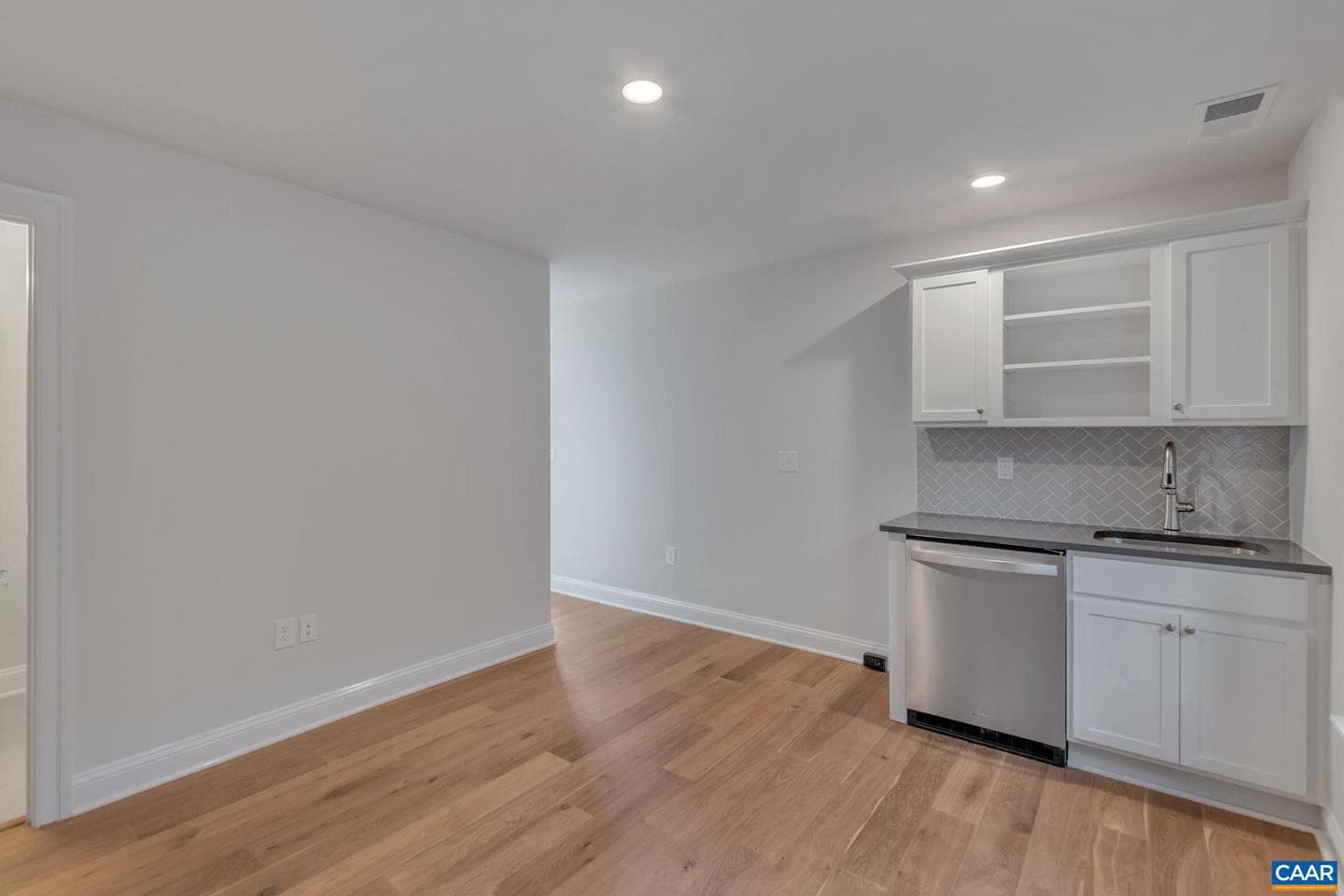 5481 Golf Dr photo 20