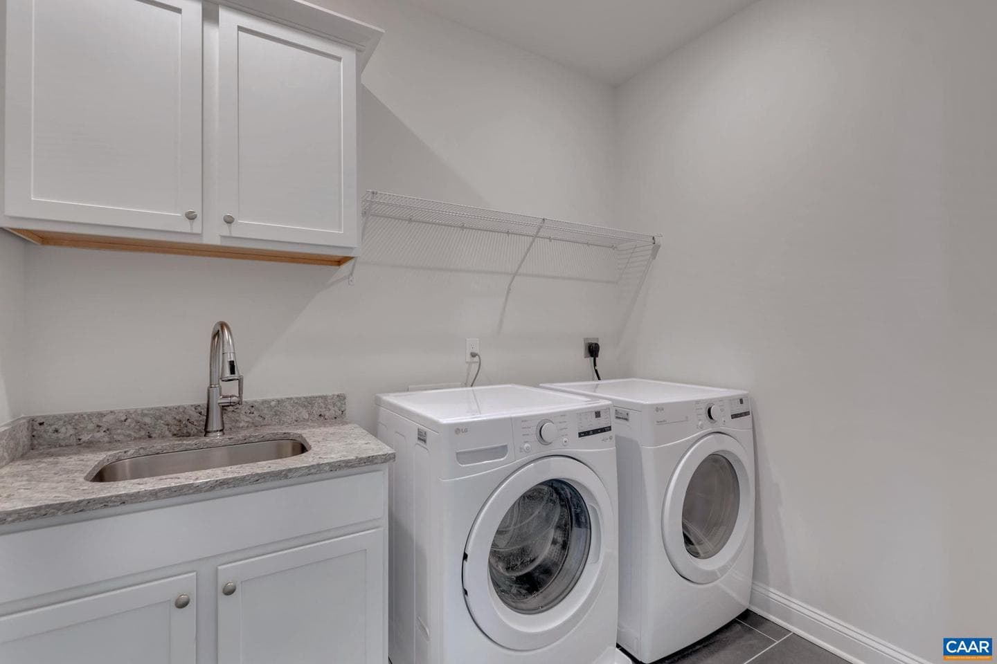 5481 Golf Dr photo 23