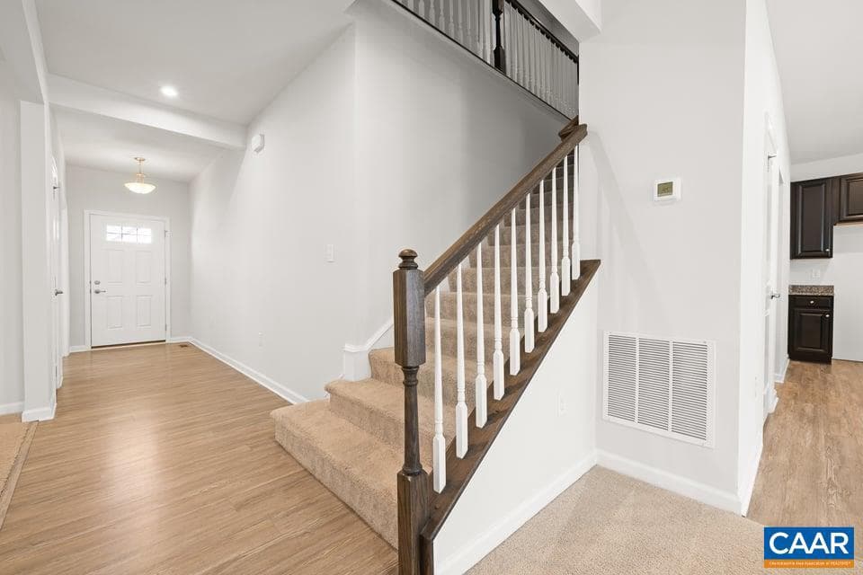4400 Sunset Dr photo 9