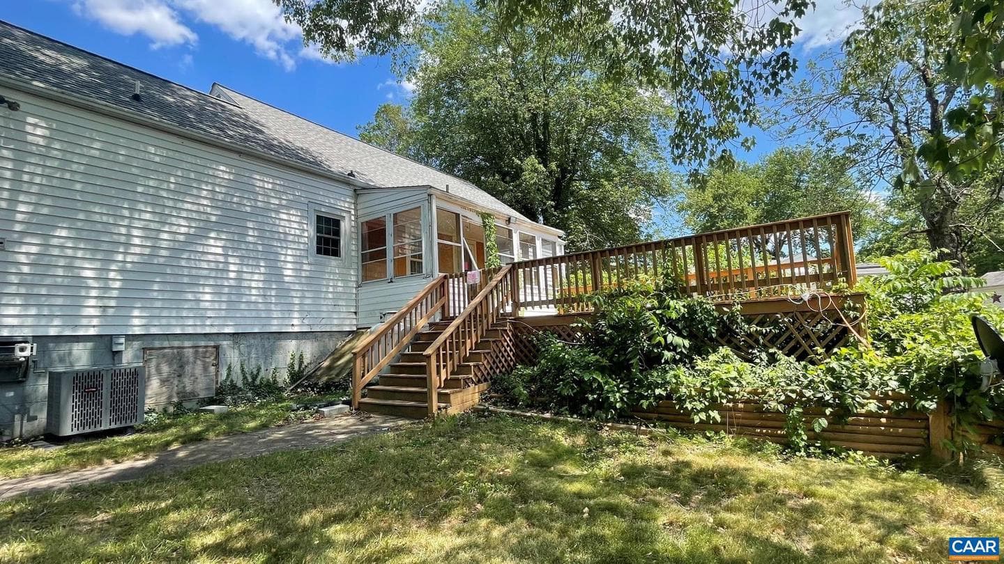 103 Noble Ave photo 7
