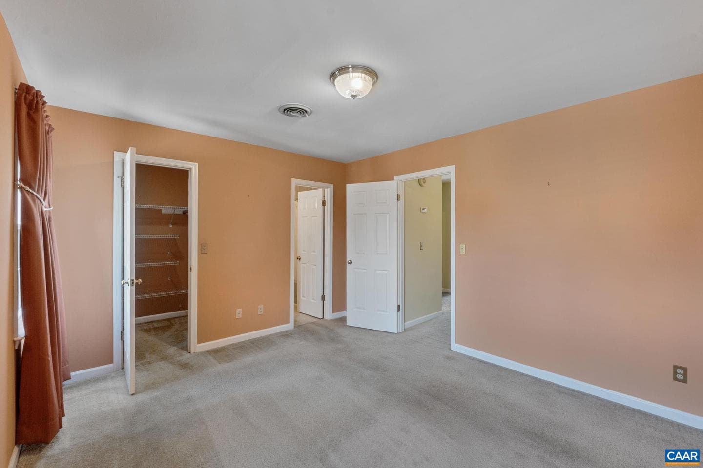 940 Huntwood Ln photo 26