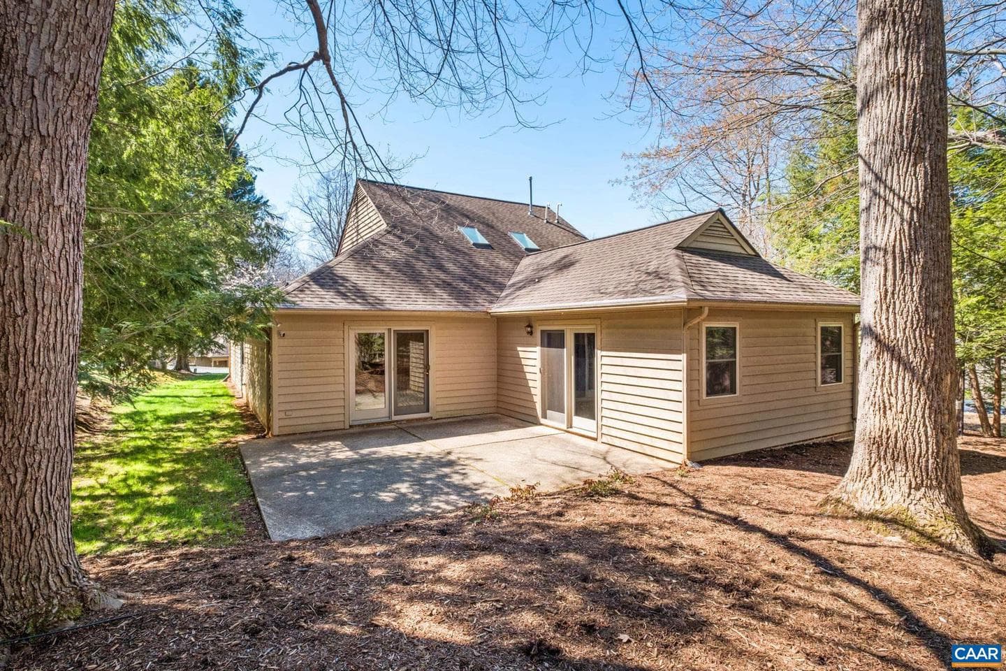 240 Homestead Ln photo 27