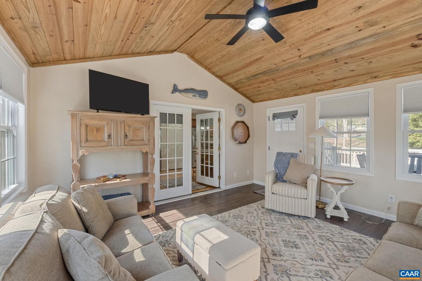 70 Riverside Dr photo 14