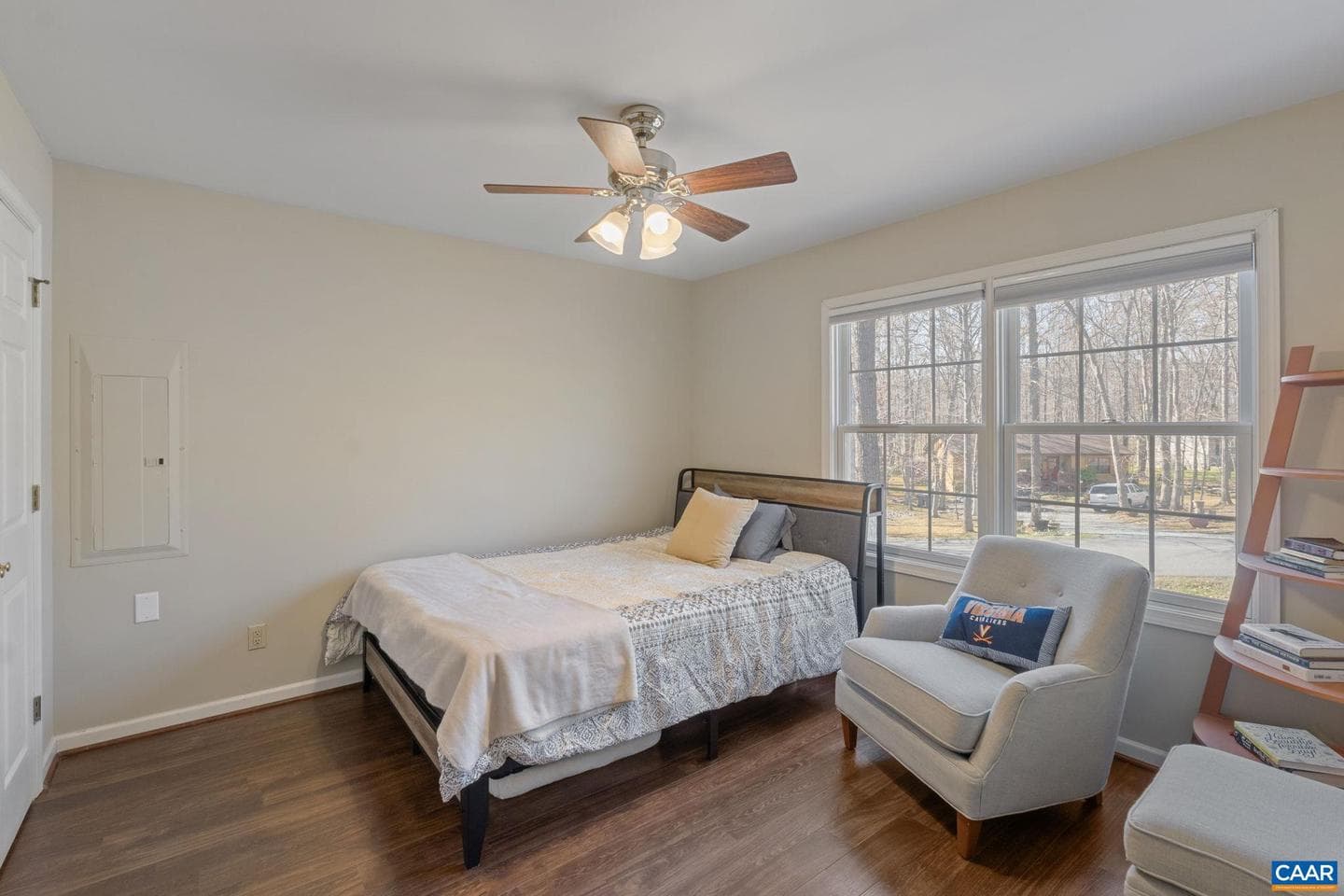 70 Riverside Dr photo 23